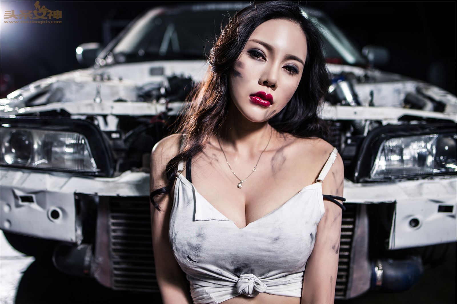 [Toutiaogirls]头条女神 2016.05.06 妖冶美艳OL 米娅